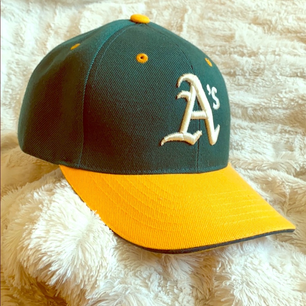 SOLD New Era Oakland A’s Baseball Cap Velcro Strap
